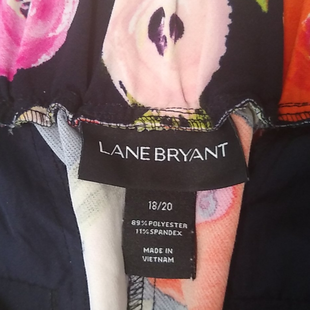 Lane Bryant Wide Leg Cropped Pants - Picture 3 of 7